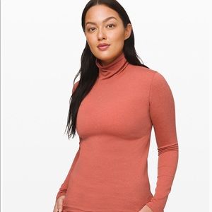 Lululemon vin vibes turtleneck